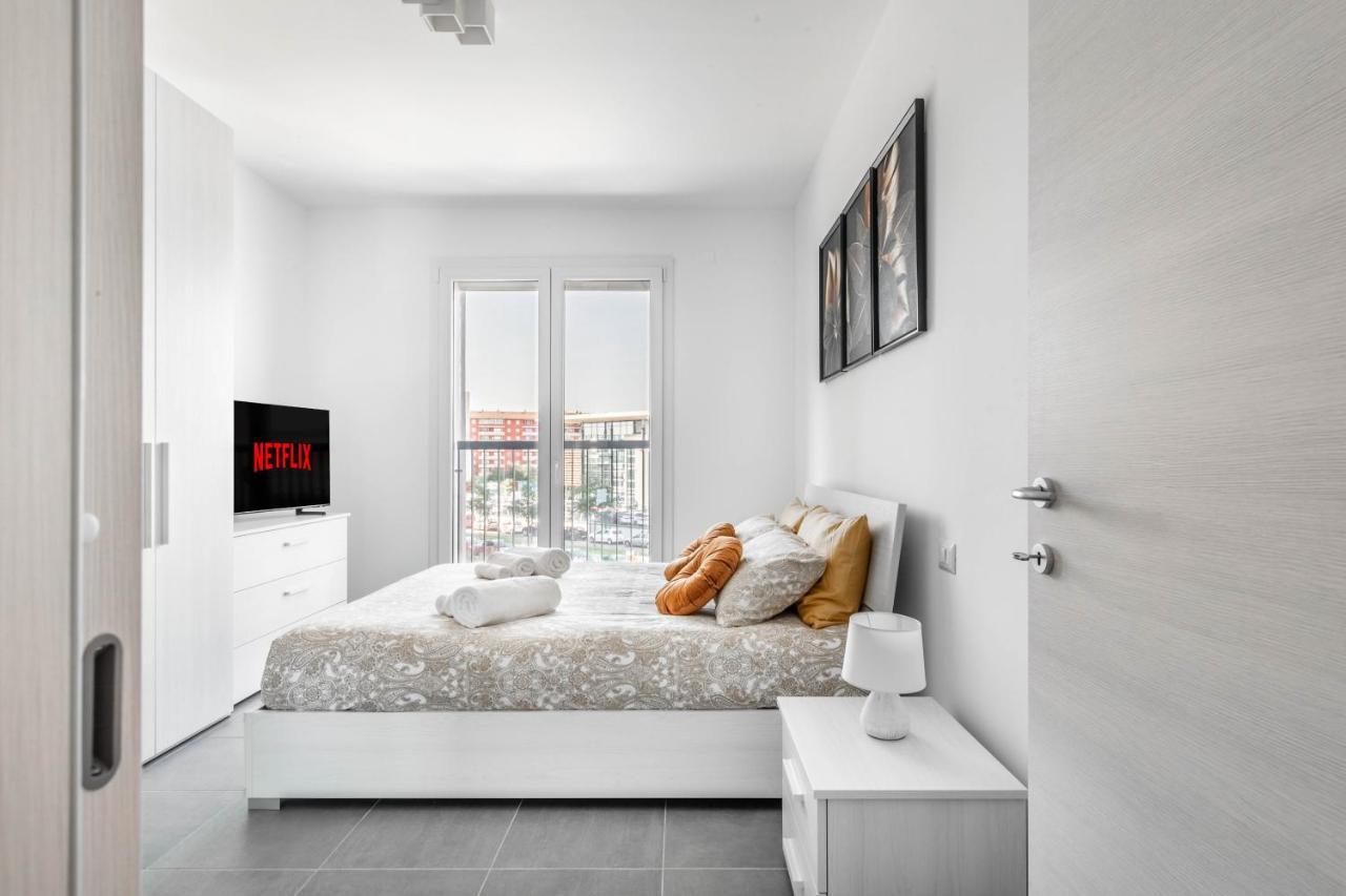 Harmony House - Rho Fiera 6Min - Free Parking - Terrace Lägenhet Milano Exteriör bild