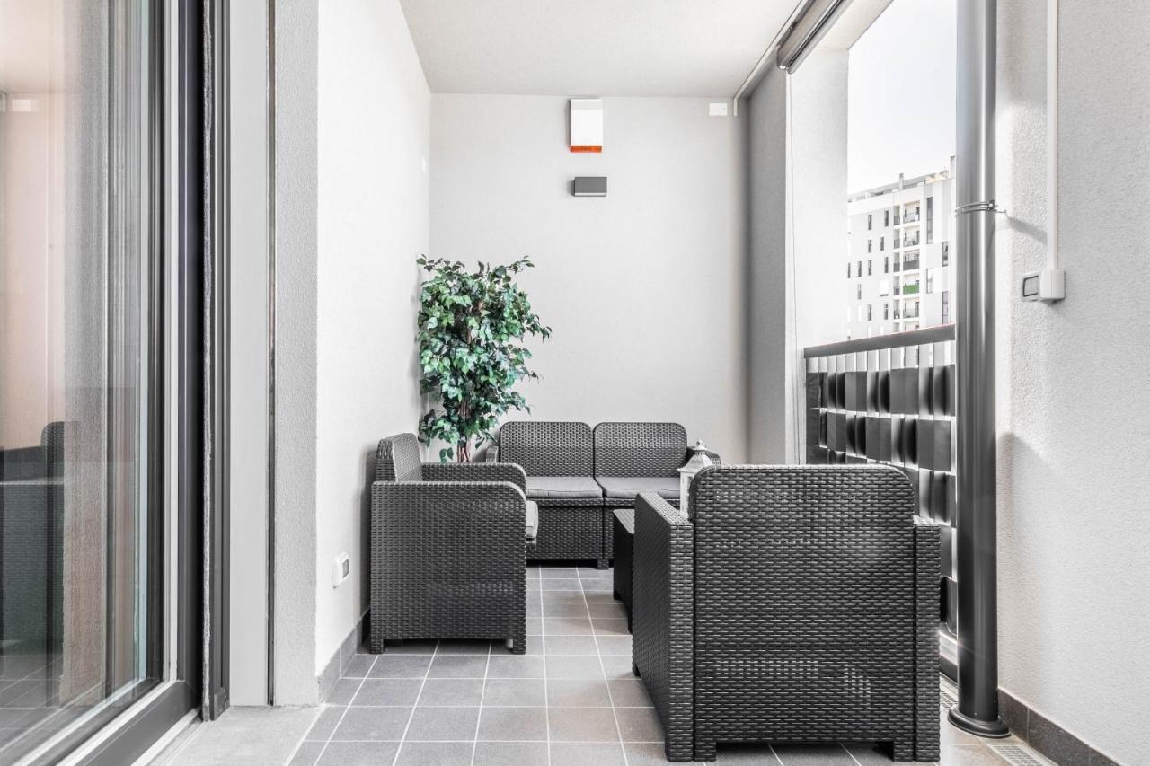Harmony House - Rho Fiera 6Min - Free Parking - Terrace Lägenhet Milano Exteriör bild