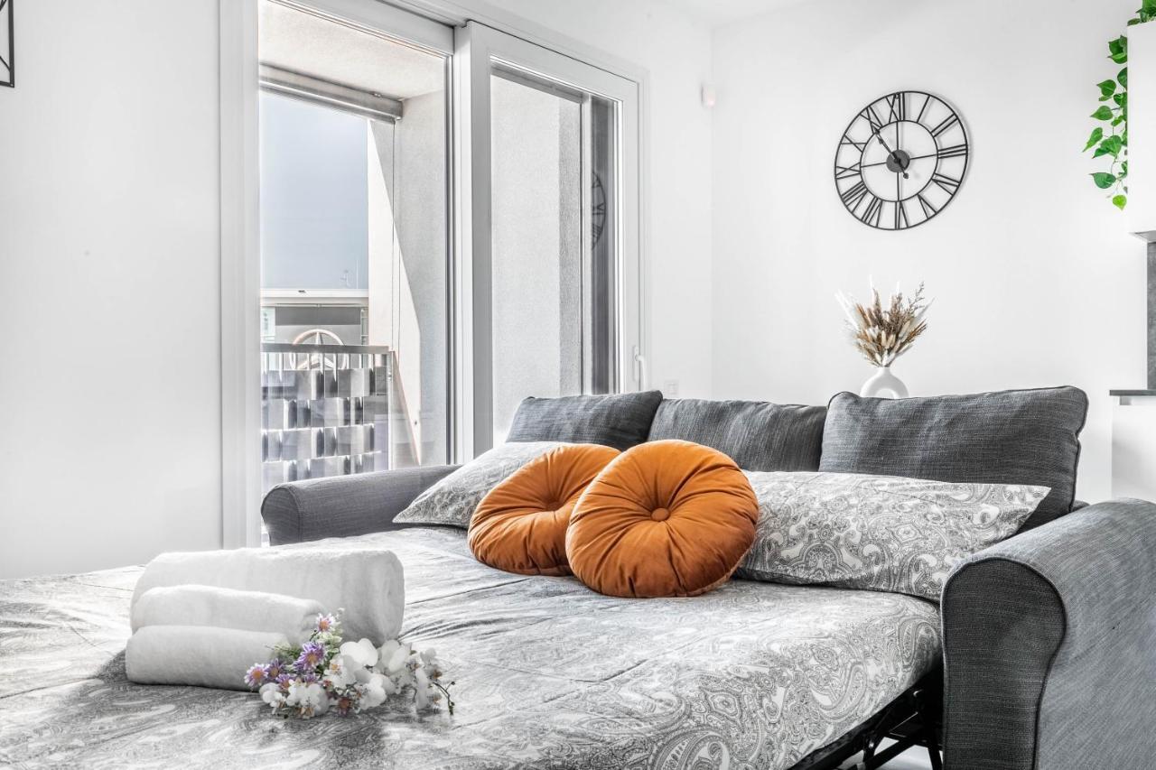 Harmony House - Rho Fiera 6Min - Free Parking - Terrace Lägenhet Milano Exteriör bild